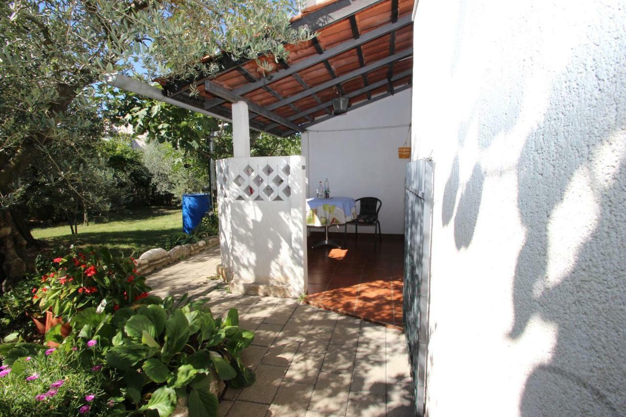 Apartment Sasa Bozac Porec Bagian luar foto
